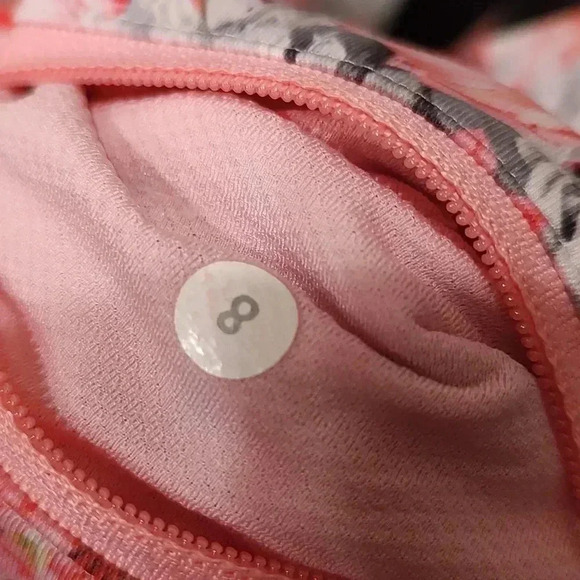 Lululemon Run: Inspire Crop II *All Luxtreme Flowabunga Mini Multi / Bleached Co - Picture 8 of 8